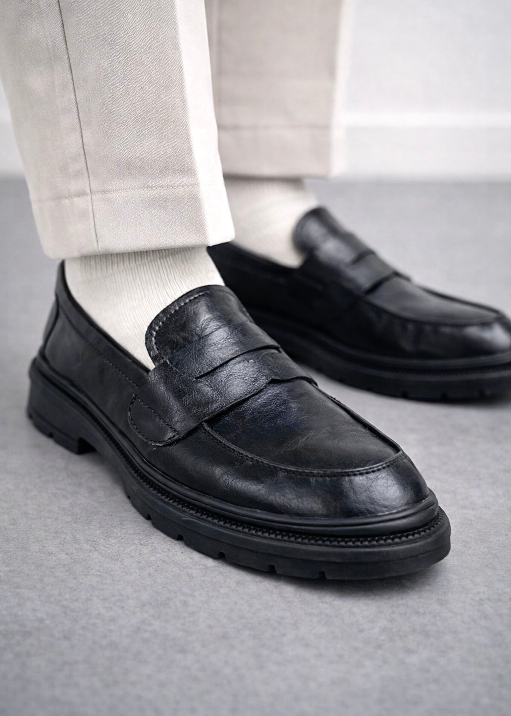 005 IMPORTED SHOES WITH RUBBER SOLE-BLACK