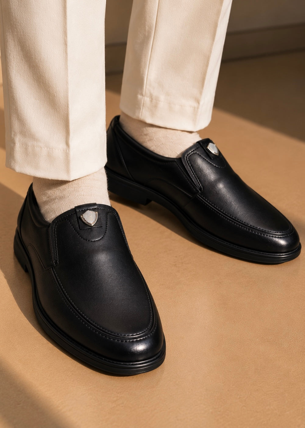 0066 Urban Edge Street Runner-black