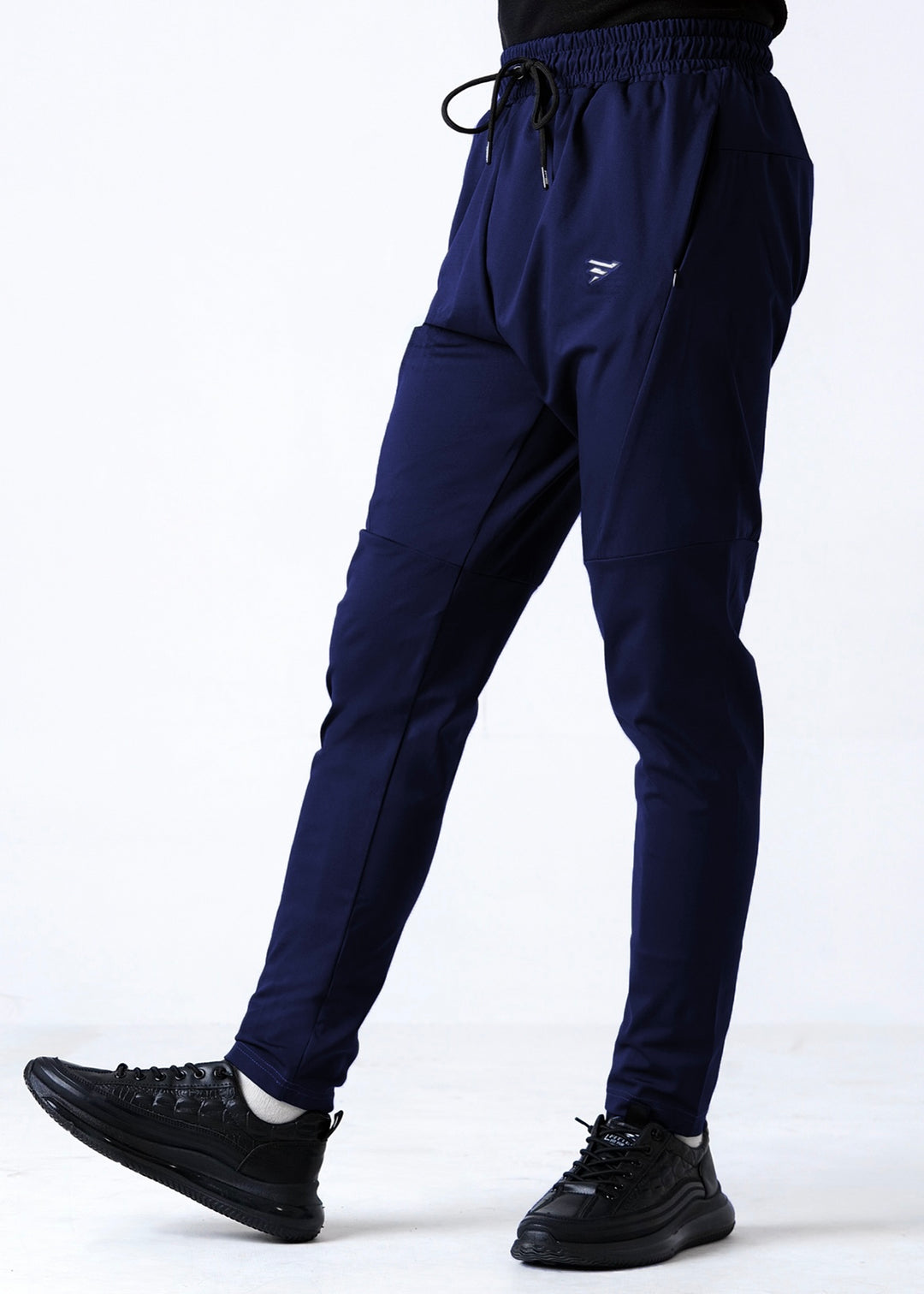 THE LINEN PLEATED TROUSER-NAVY